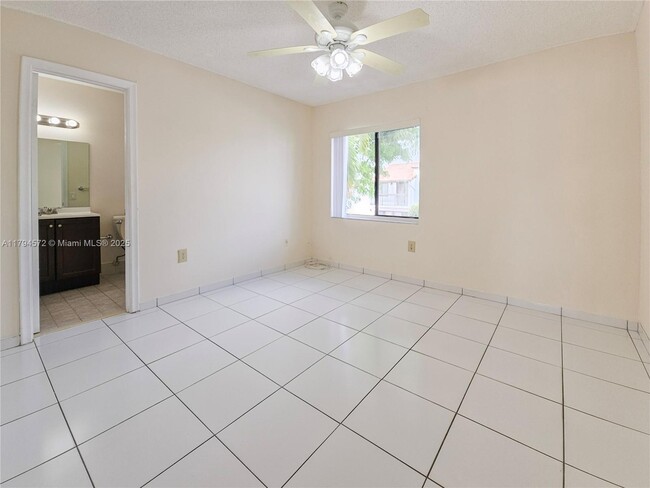 Building Photo - 1341 SW 124th Ct