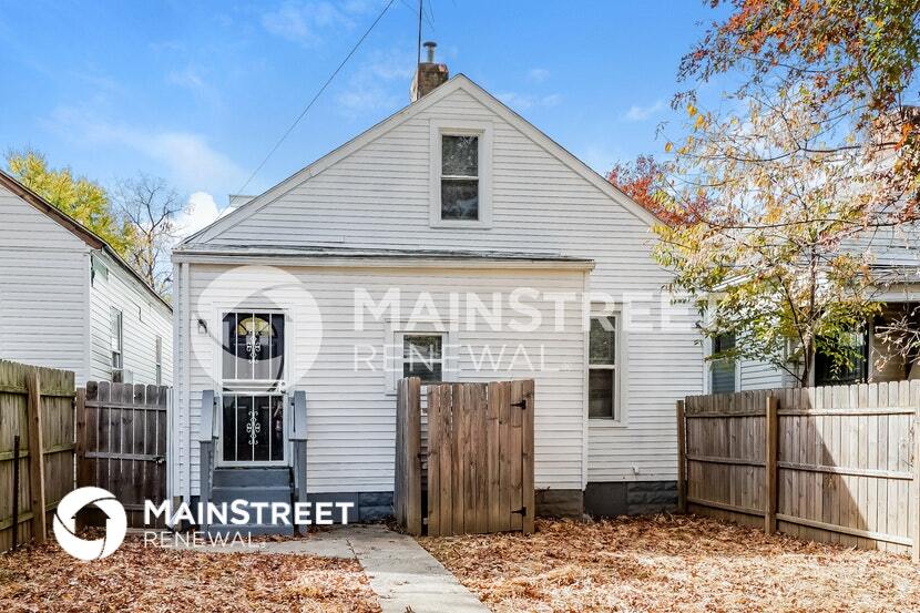 Building Photo - 1105 S 32nd St