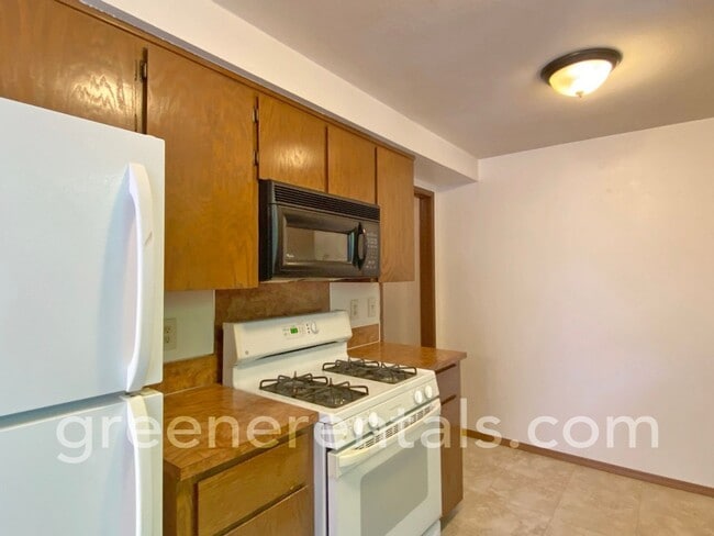 Building Photo - Coming Soon! 3BR 1.75BA Rambler in Olympia...
