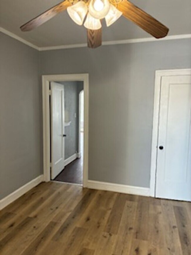 Building Photo - 10625 S Calumet Ave