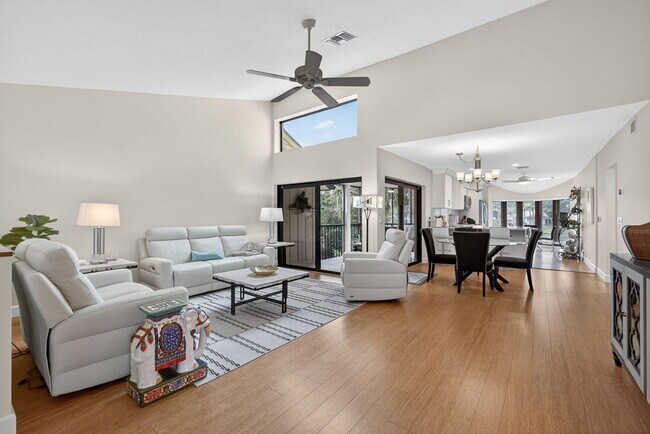 Building Photo - 16941 Waterbend Dr