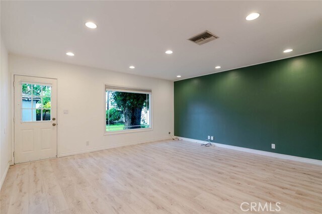 Building Photo - 6859 Hesperia Ave