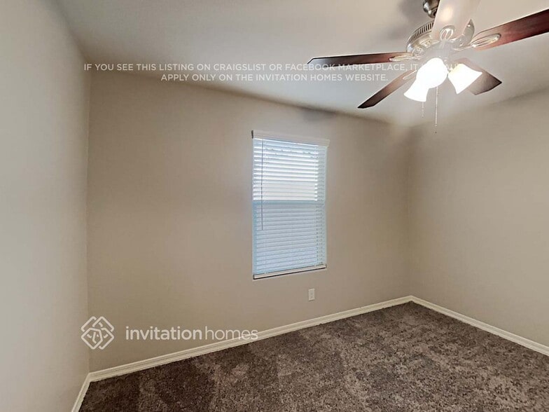 Building Photo - 8020 W Agora Ln