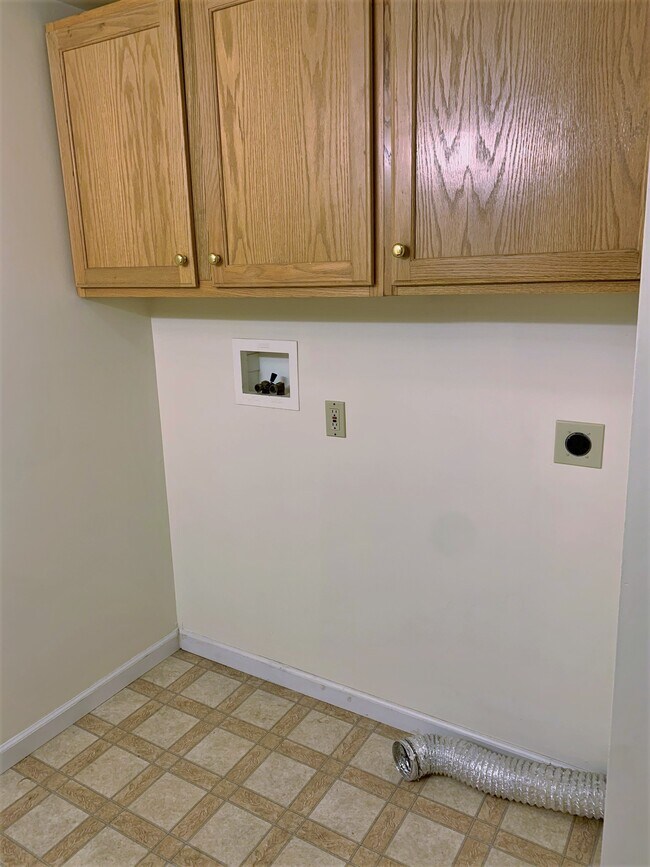 Building Photo - 9 S 3rd St