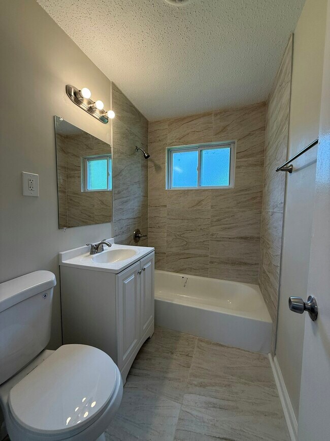 Building Photo - 4277 Falcon Cove