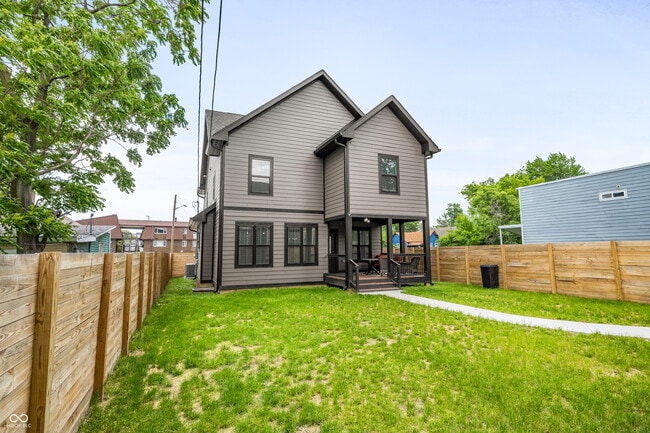 Building Photo - 1027 Hosbrook St