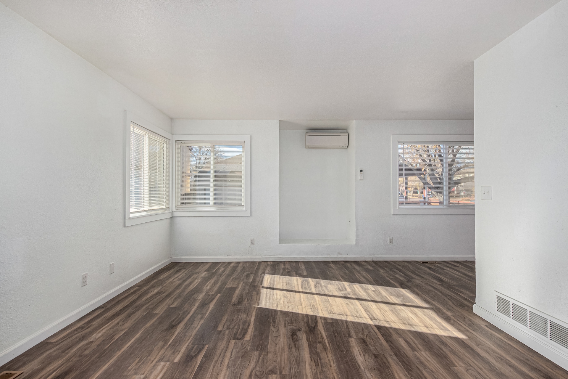 Building Photo - 2060 W Iliff Ave