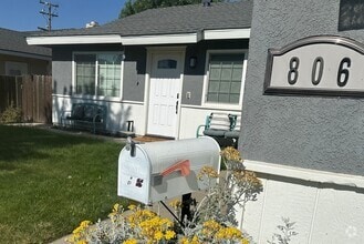 Building Photo - READY NOW! 3+1.5 City of Tehachapi - **SOL...