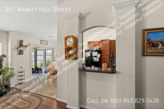 Building Photo - 207 Market Hall St