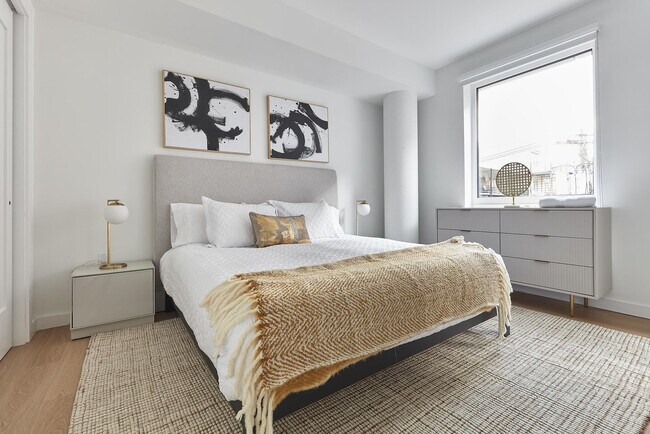 Building Photo - 1b Marshall Dr