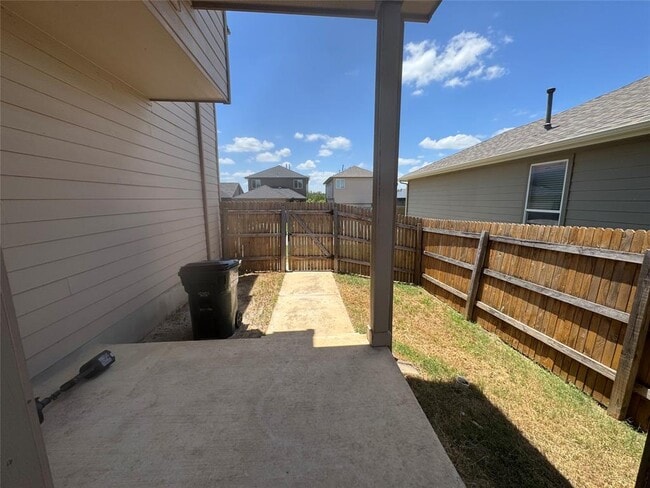 Building Photo - 133 Flatland Trl