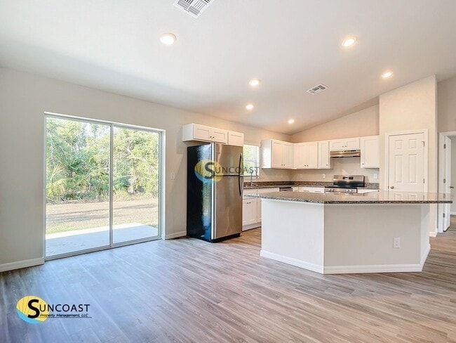 Building Photo - 303 Chiquita Blvd N