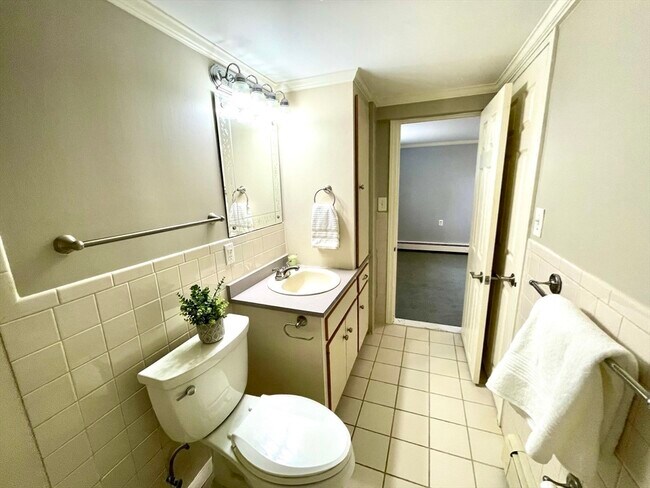 Building Photo - 73 Benefit St