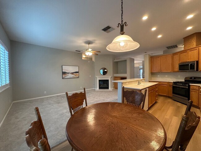 Building Photo - 1834 Treeline Way