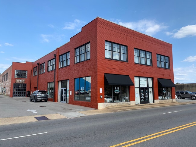 Building Photo - 125 Inman St E