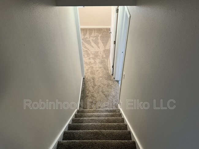 Building Photo - 1515 Glenmoor Dr