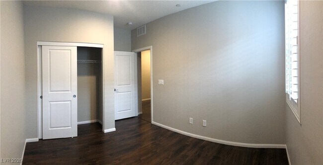 Building Photo - 2434 Fanano St