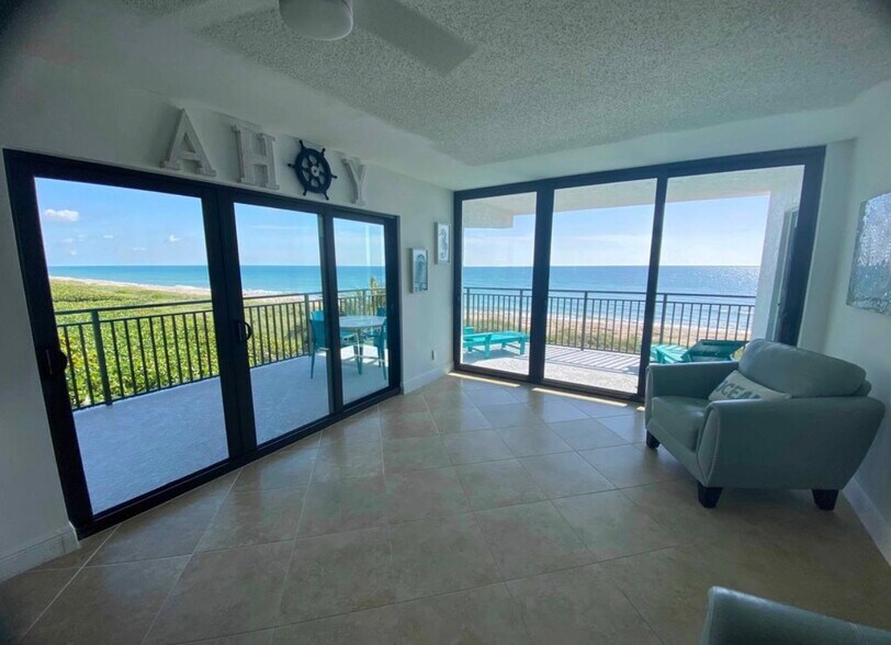 Building Photo - 10102 S Ocean Dr