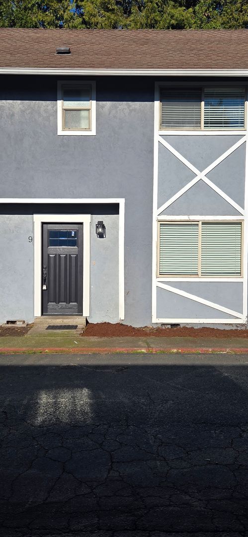 Building Photo - NOW $2,399 (Was $2,599) + $500 OFF First Month if You Move in by April 1!