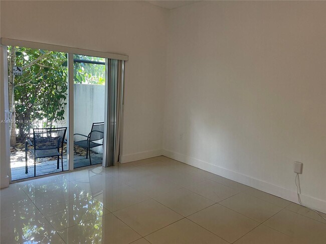 Building Photo - 1813 Madison St