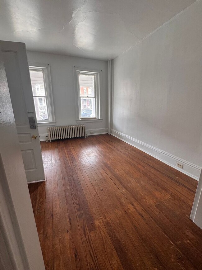 Building Photo - 710 Pennsylvania Ave