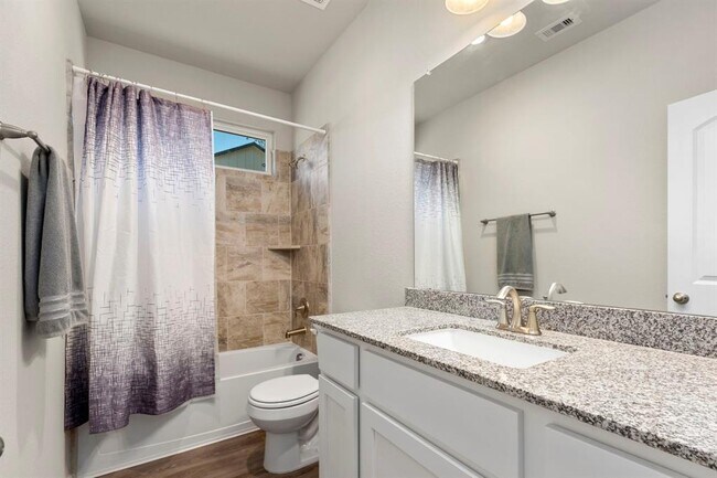 Building Photo - 1433 Rd 66113