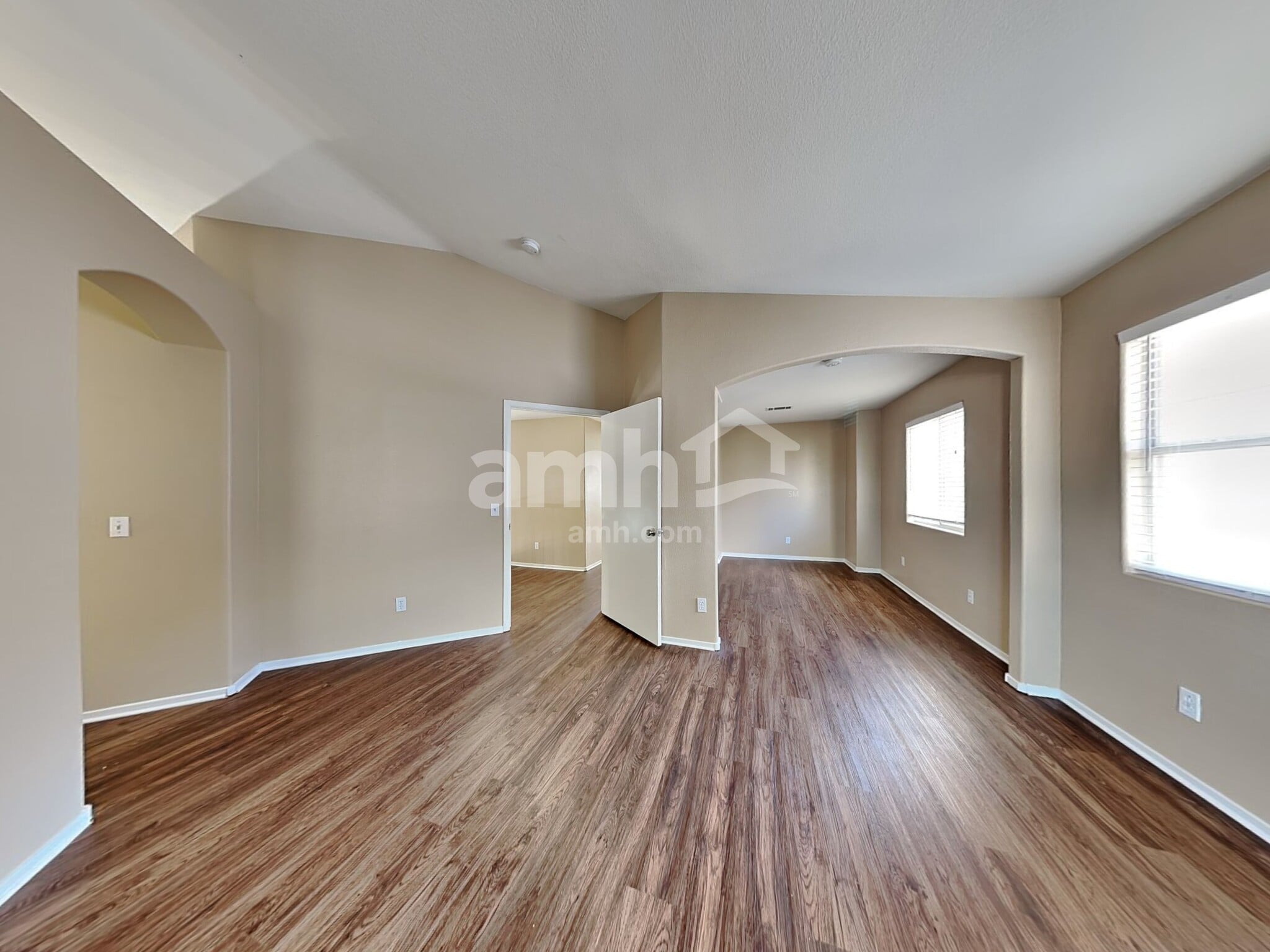 Building Photo - 7400 Fencerow St