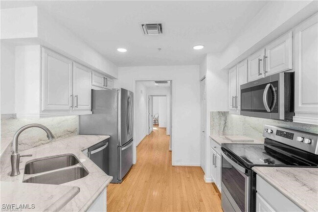 Building Photo - 4141 Bay Beach Ln