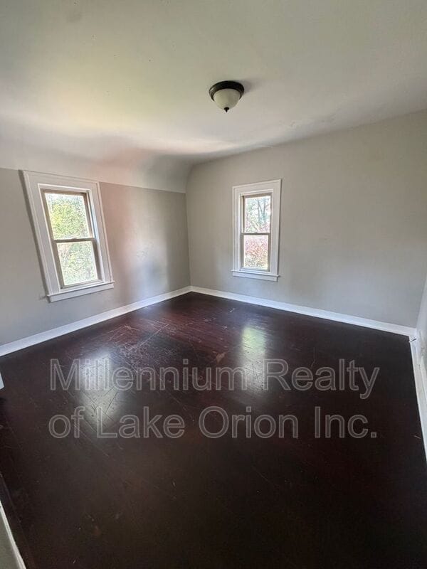 Building Photo - 49 Neome Dr