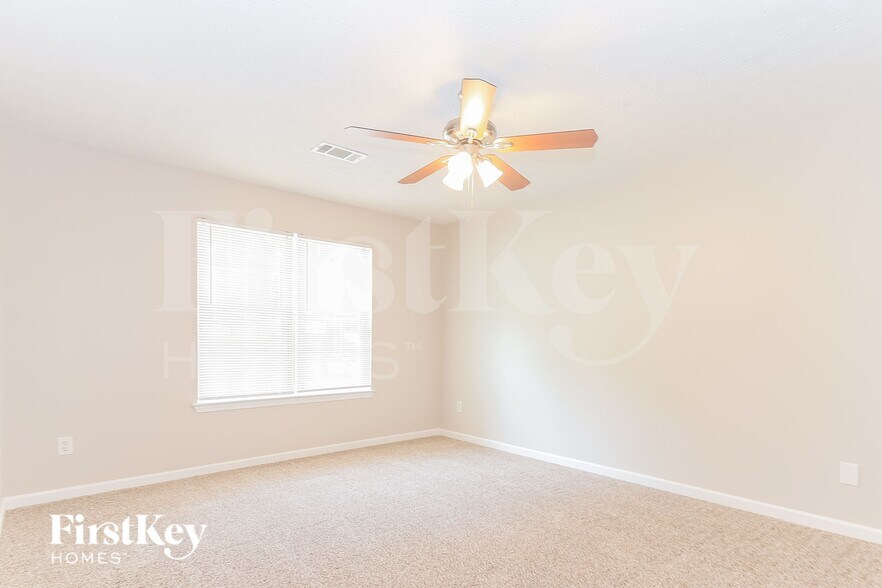 Building Photo - 11035 Shannon Cir