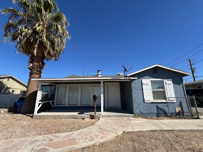 Building Photo - 3 Bedroom 1 bathroom House located near a Schools, Community Park and Public Swimming Pool.