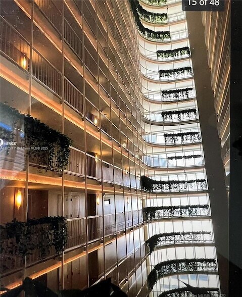 Building Photo - 1717 N Bayshore Dr