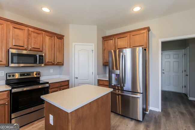 Building Photo - 9105 Alden Dr
