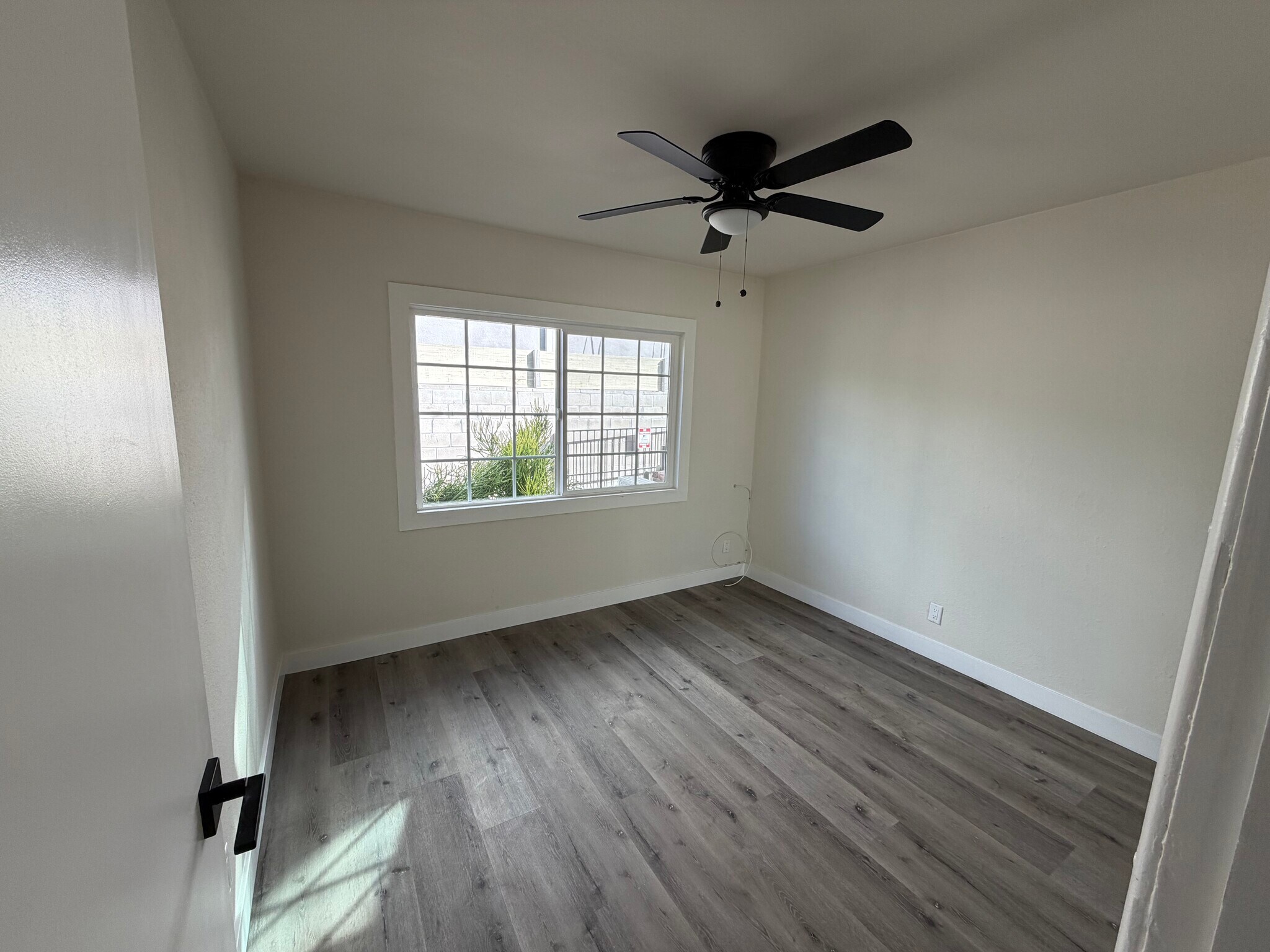 Building Photo - 2922 Glenhurst Ave