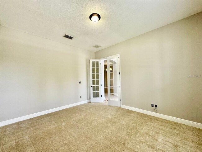 Building Photo - 10530 Palm Cove Ave
