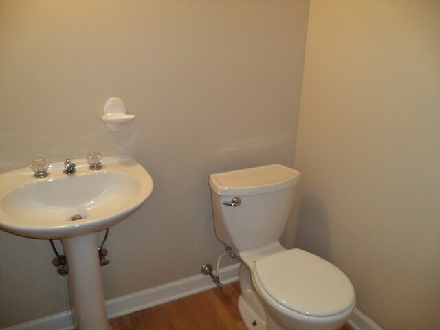 Building Photo - 1517 Autumn Ridge Dr
