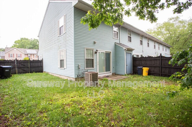 Building Photo - 12 Grant Ln