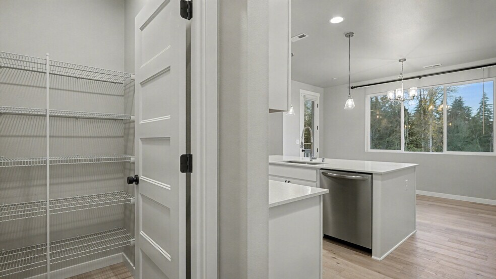 Building Photo - 8761 69th Pl NE