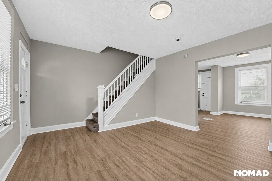 Building Photo - 3302 Elmley Ave
