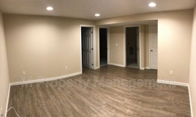 Building Photo - 250 S Harris Ave