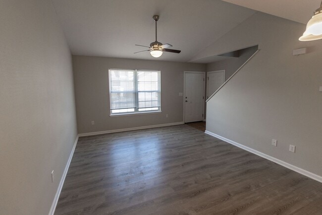 Building Photo - 1401-1403 Bodie Dr