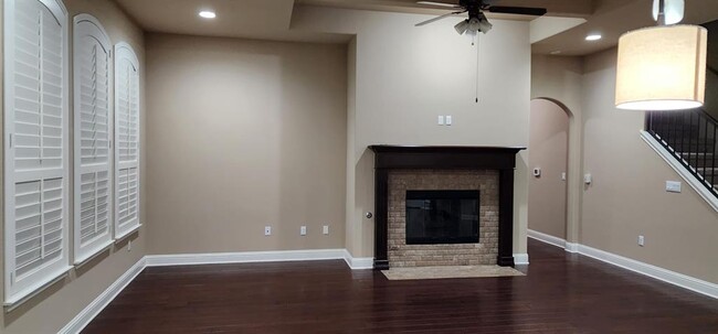 Building Photo - 12624 Cricoli Dr