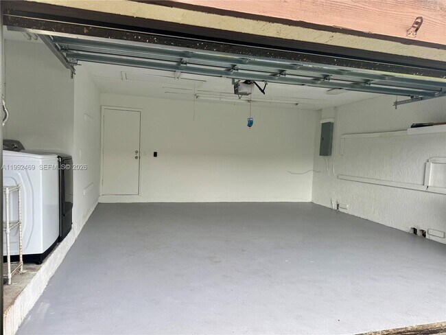 Building Photo - 2159 Baton Rouge