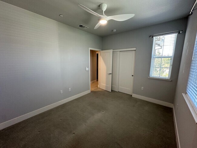 Building Photo - Stunning 4 Bedroom, 3 Bath Mountain House Home