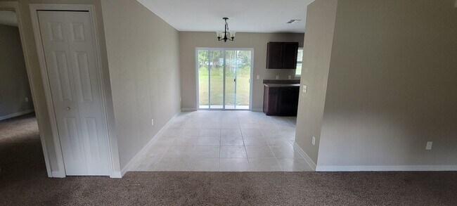 Building Photo - 3/2 Home No HOA Located In Ocala