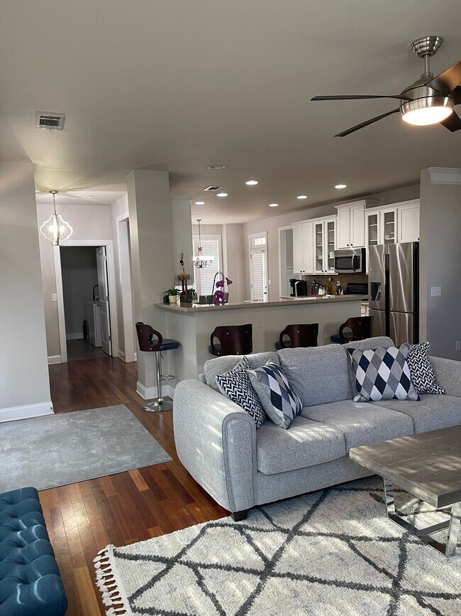 Building Photo - 1423 Kilchis Falls Way