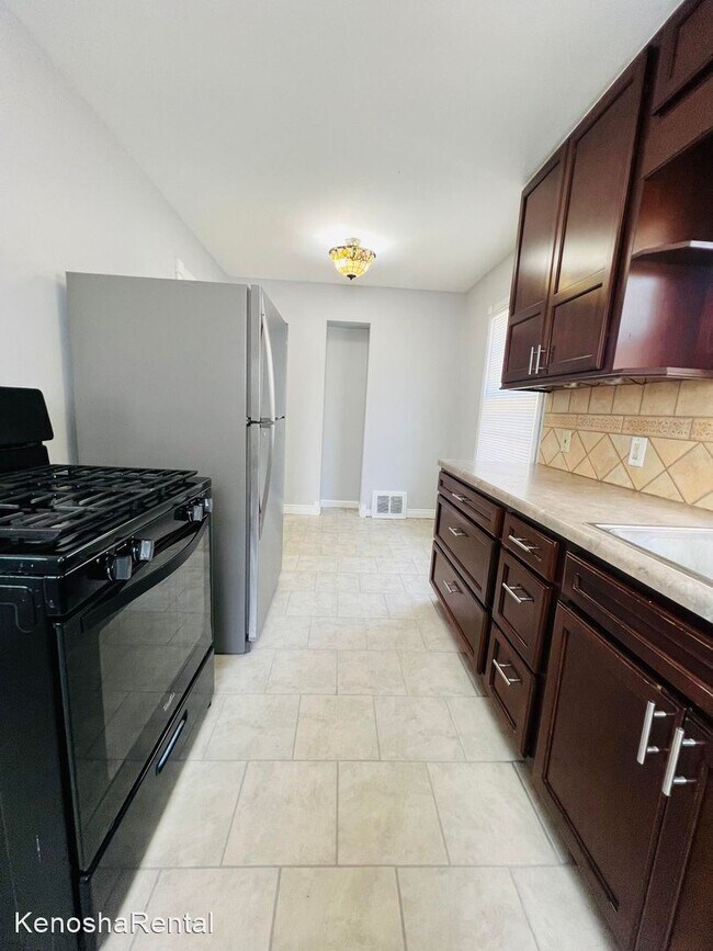 Building Photo - 3 br, 2 bath House - 5015 29th Avenue