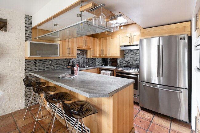 Building Photo - 7740 E Heatherbrae Ave