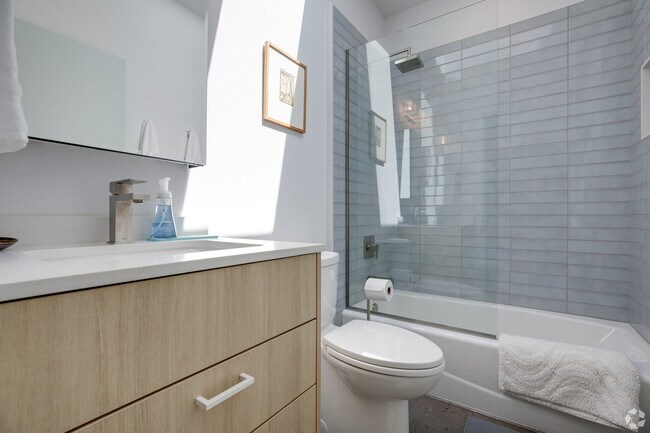 Building Photo - 4714 N 14th Ave