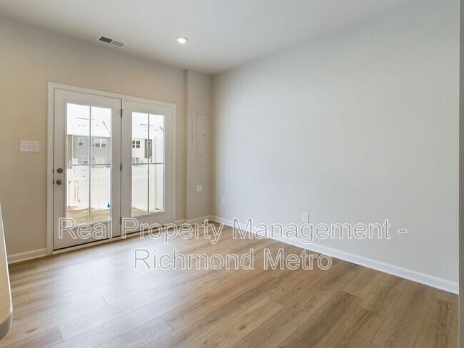 Building Photo - 2031 Turtle Pkwy